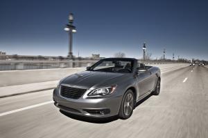 Chrysler 200 S Convertible 2011 года